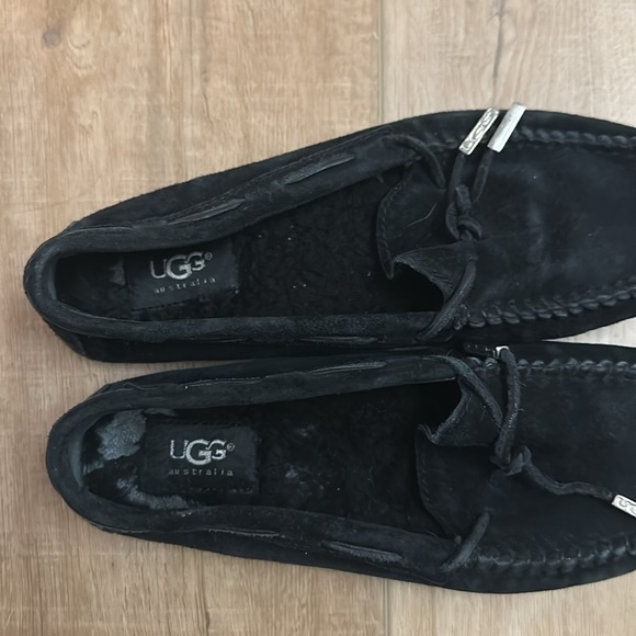 UGG women’s black fur lined moccasins size 7 - Picture 5 of 8